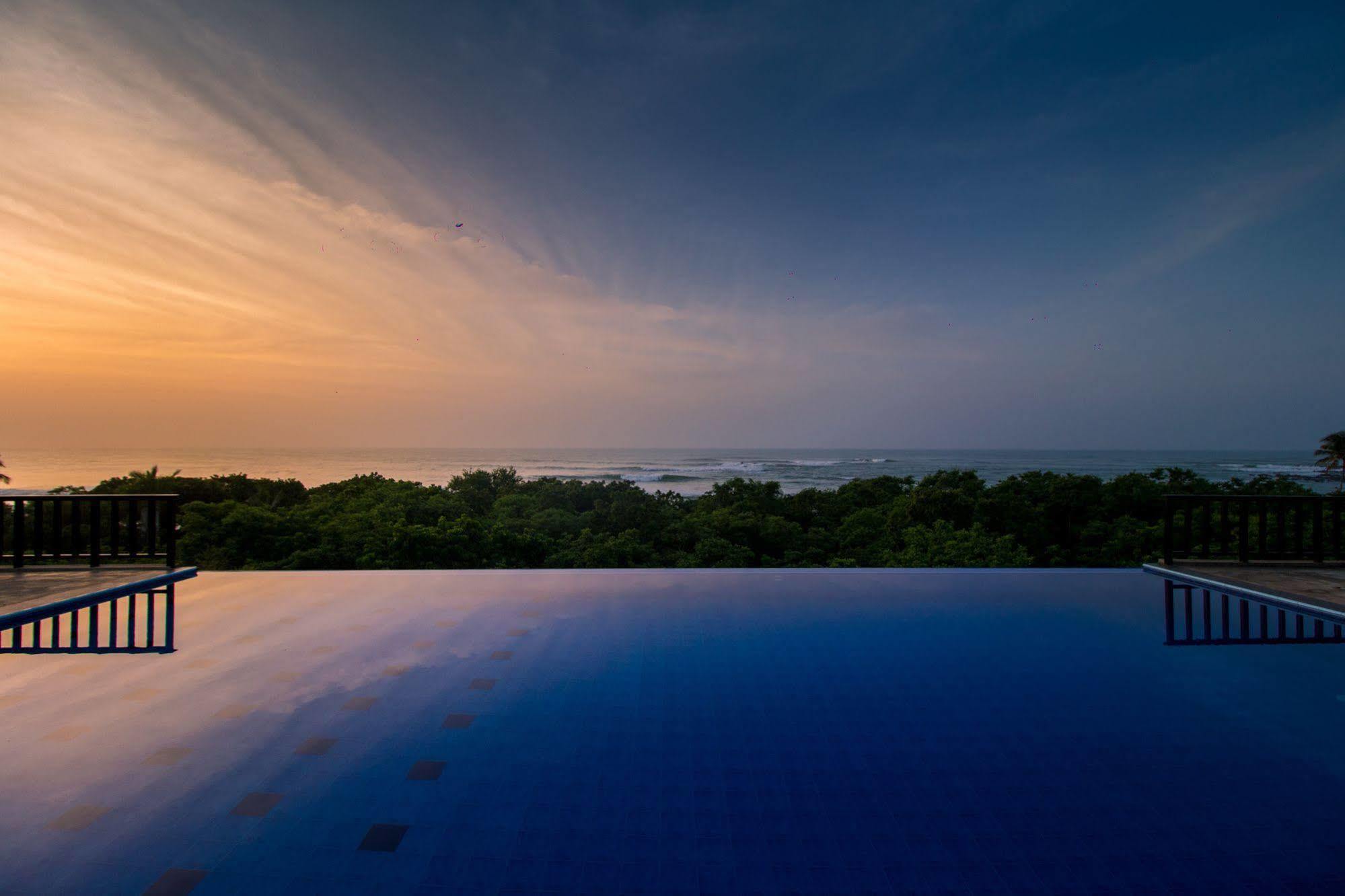 Ananthaya Hotel